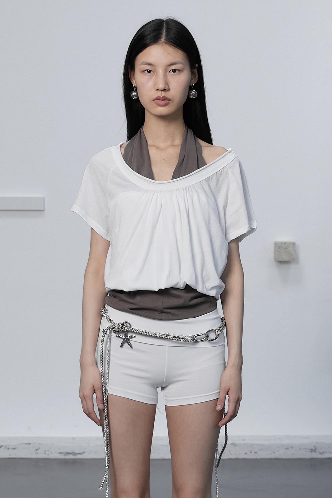 ROUND DRAWSTRING HEM TOP / WHITE