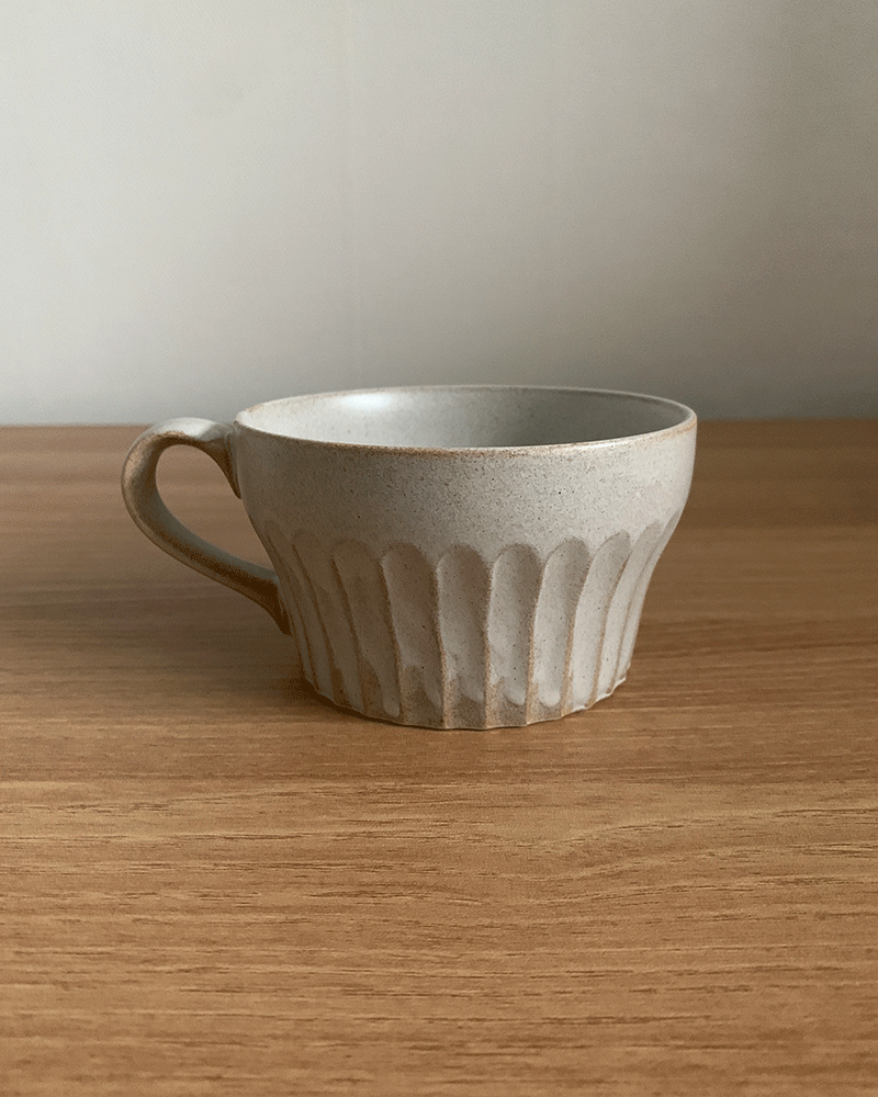 Annie soup bowl (1c)