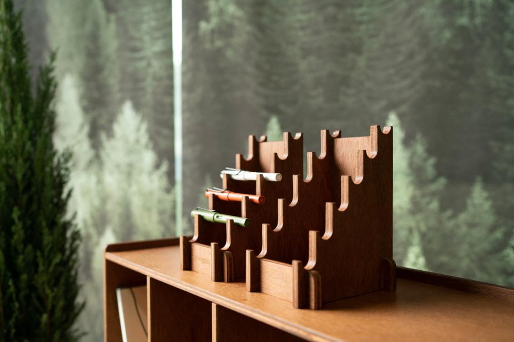 [각도와 커브] 만년필 거치대 / 케이 Kei / 만년필 전시대 펜트레이 보관함