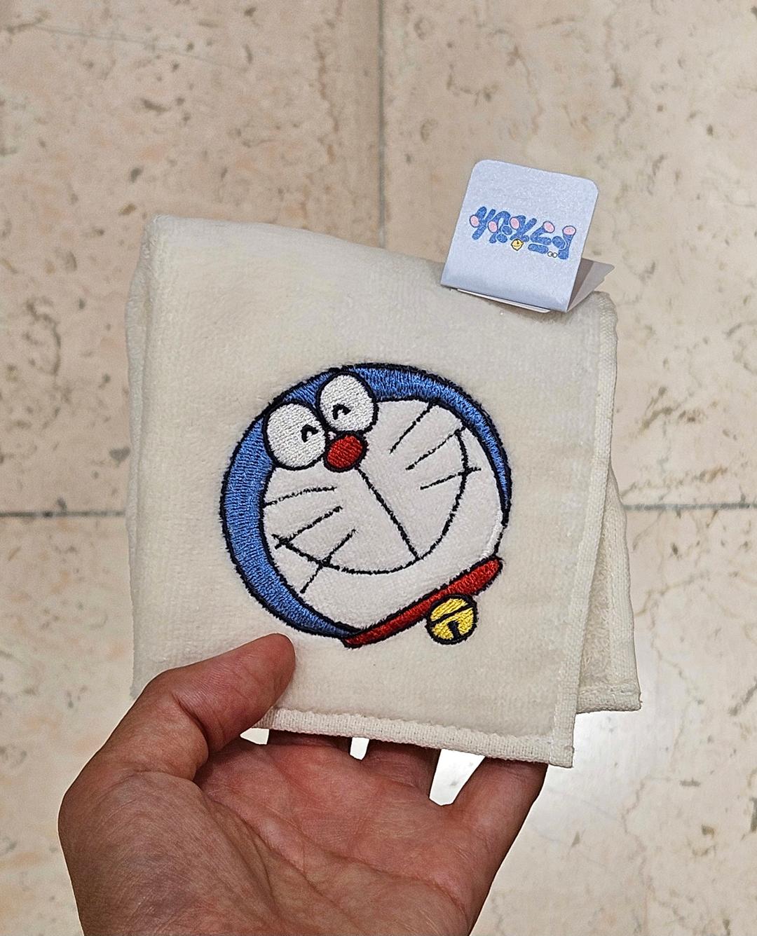 도라에몽 2025FW 페이스 자수 미니 타월 손수건