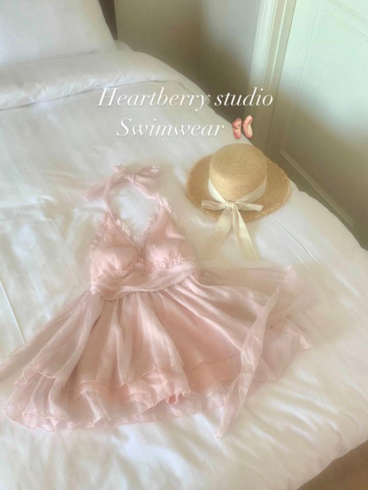 Sweet summer halter neck monokini 👙🩰🫧 / 오더 메이드되는 상품으로 10일~ 2주정도 소요될 수 있음🍓