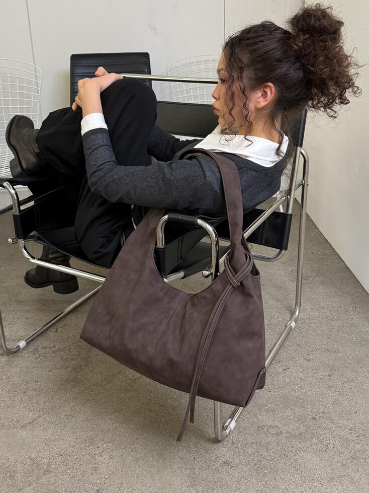 슬라우치 백 [워시드브라운]