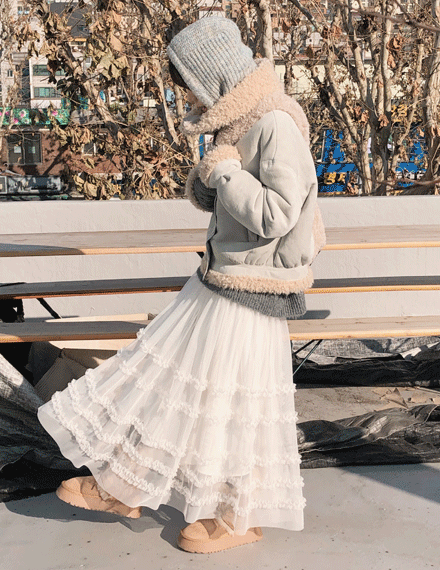 빈블 [안감기모/연말룩🤍]온드미 캉캉 레이스 프릴 밴딩 롱스커트