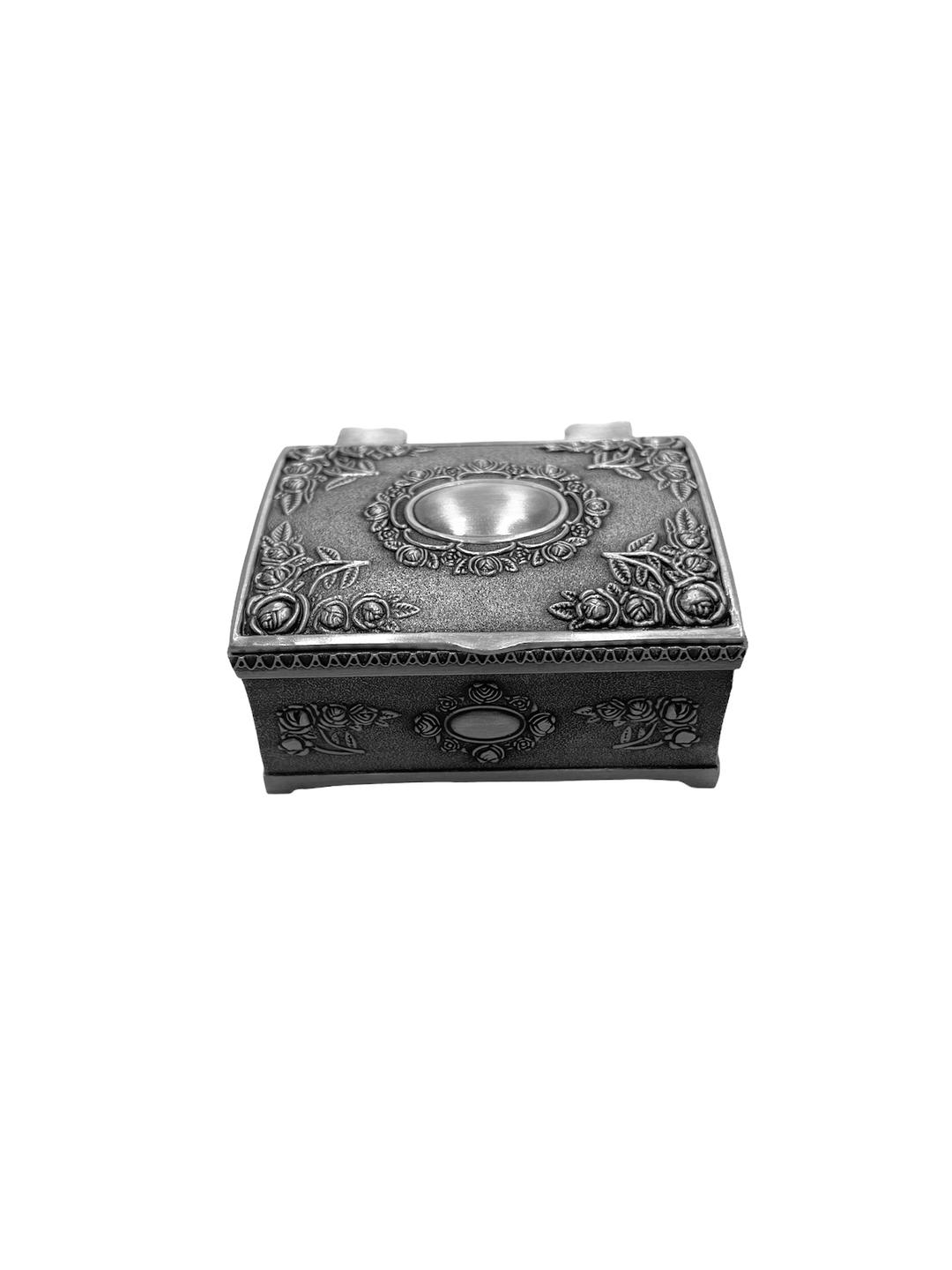 retro jewelry box