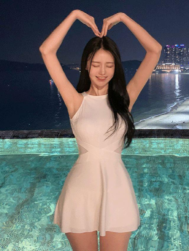 홀터넥 시스루 원피스 수영복 (1P)