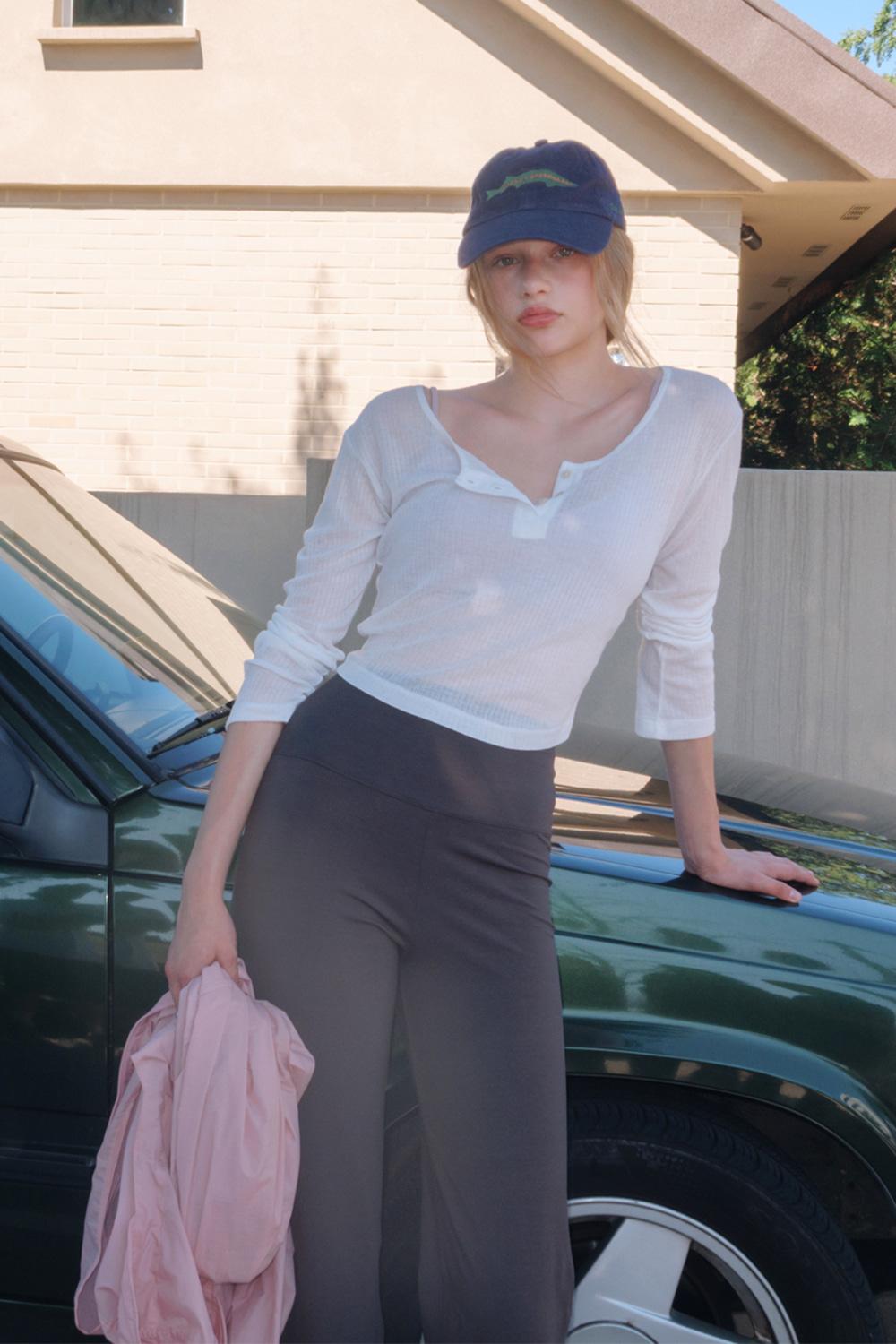 Flee button Top_Ivory