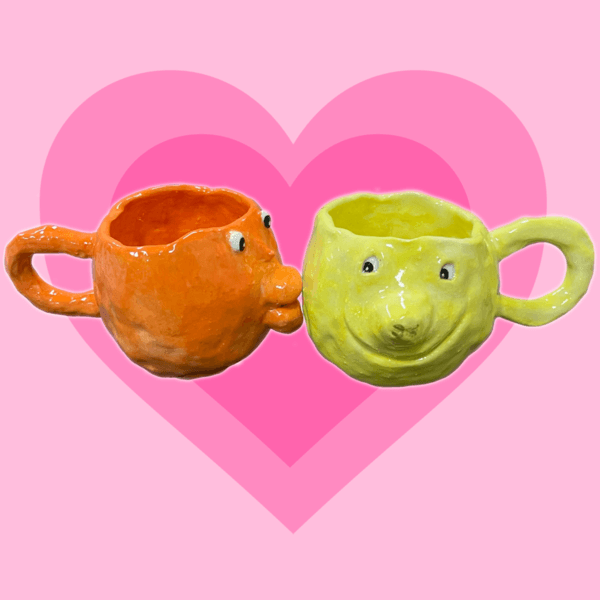 Kissing cup set