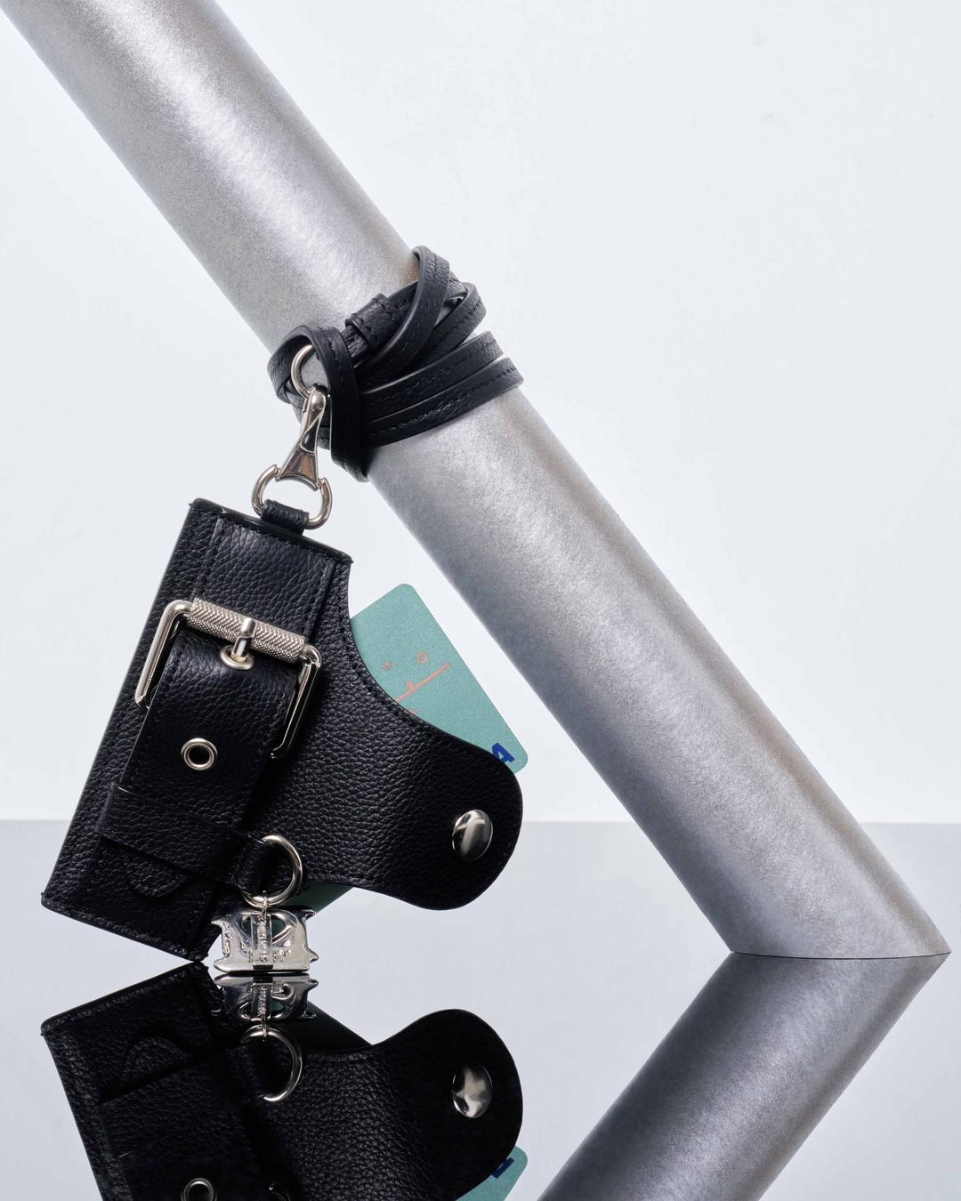 BLACK BELTED BRIEF CARD HOLDER