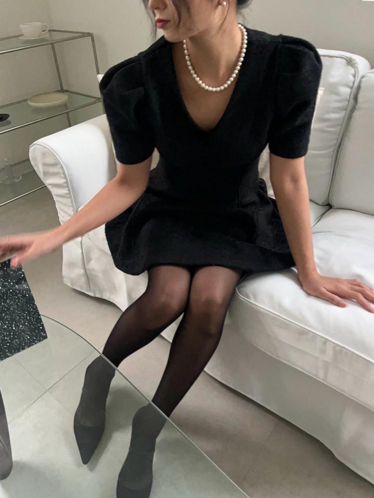 울 반팔 퍼프  A라인 미니 원피스(블랙,아이보리)