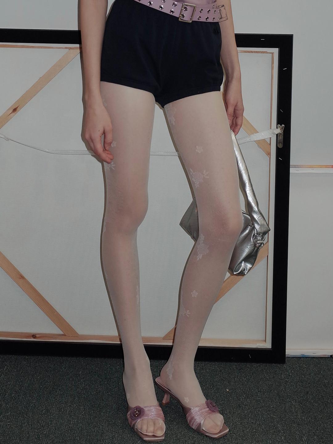 Lace Flower Silk Stockings