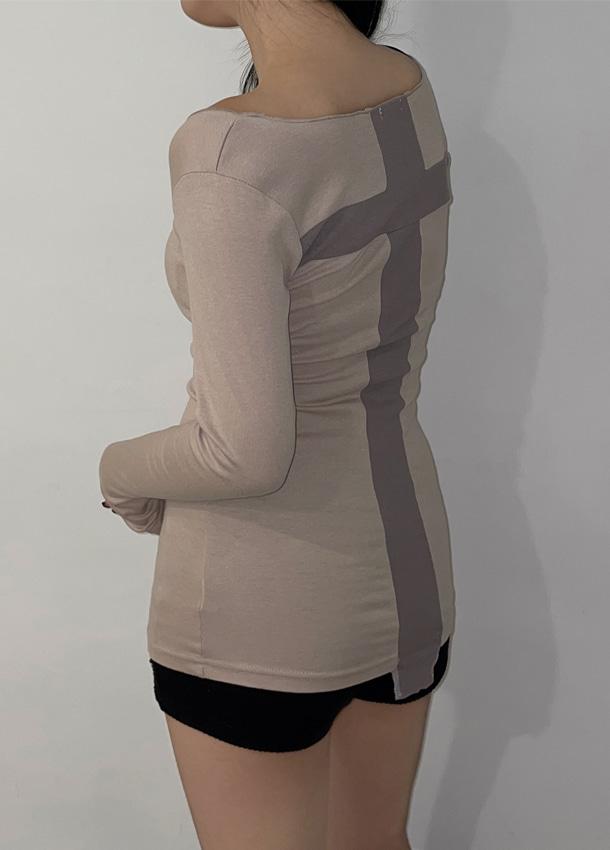BACK CROSS LINE SLIM T-SHIRT 백 크로스 라인 슬림 티셔츠