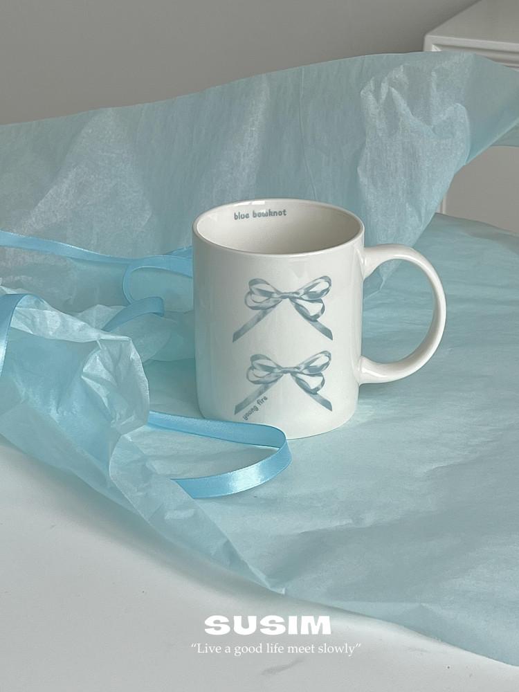 수심 Blue Ribbon Mug 리본 머그 귀여운 유니크 세라믹 블루 컵 감성