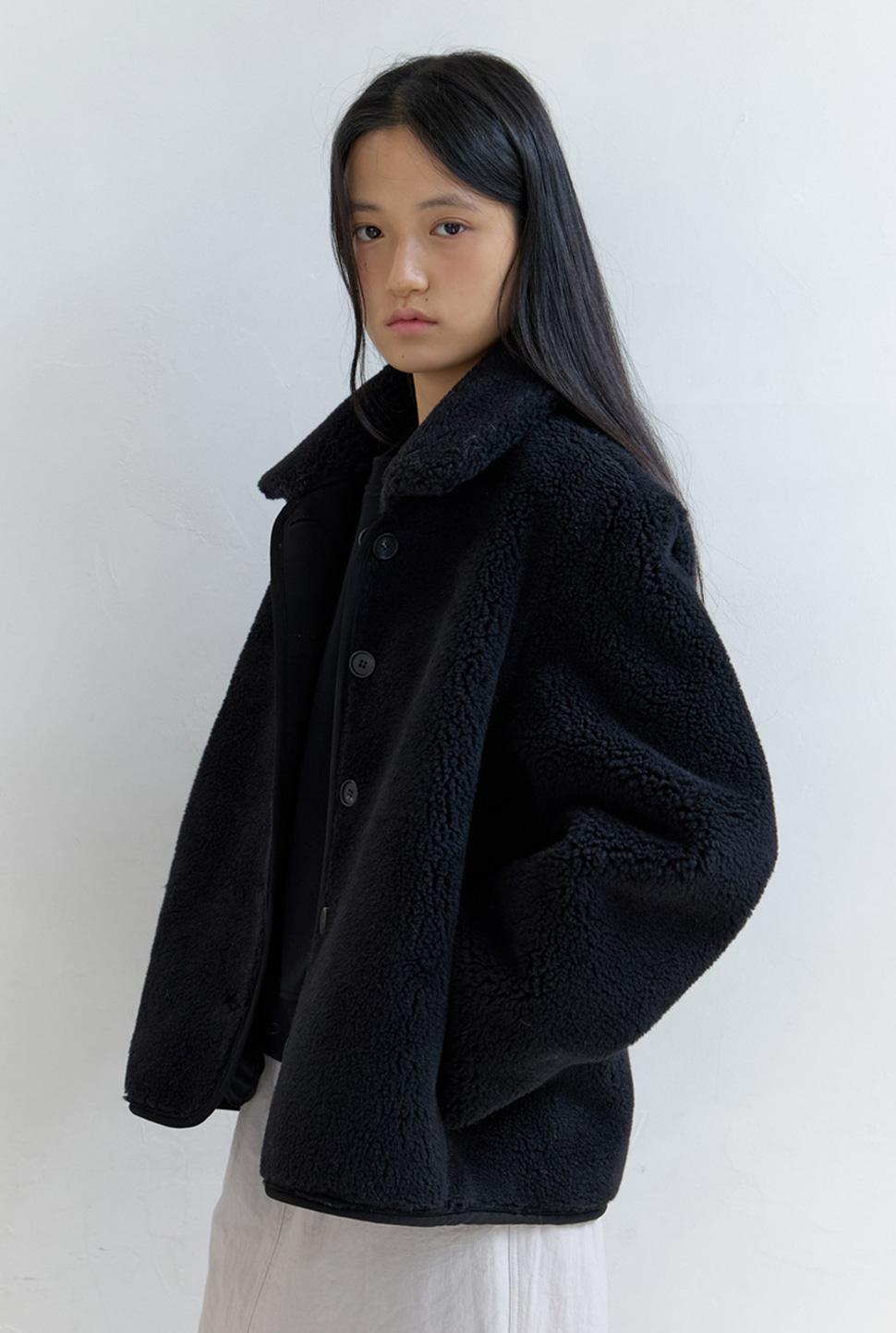 wool shearing reversible mustang-black