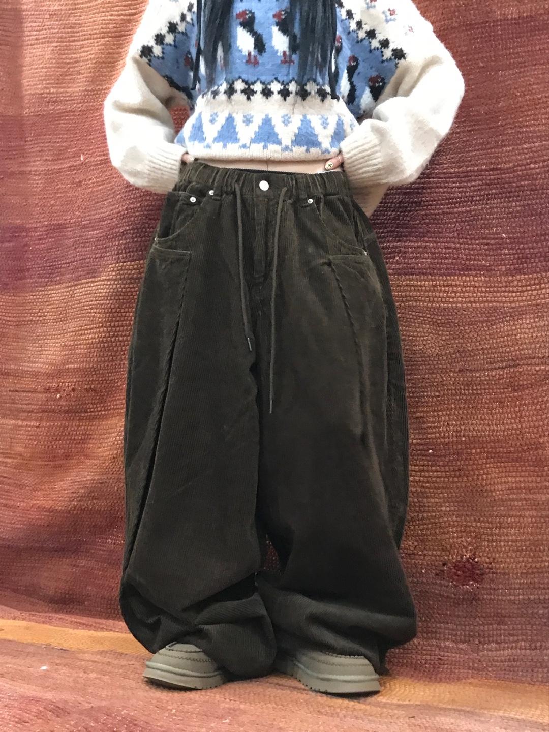 Corduroy fold balloon pants