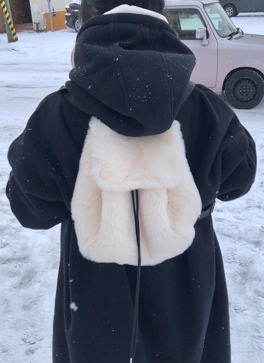 Furry mini back pack 퍼리 미니 백팩