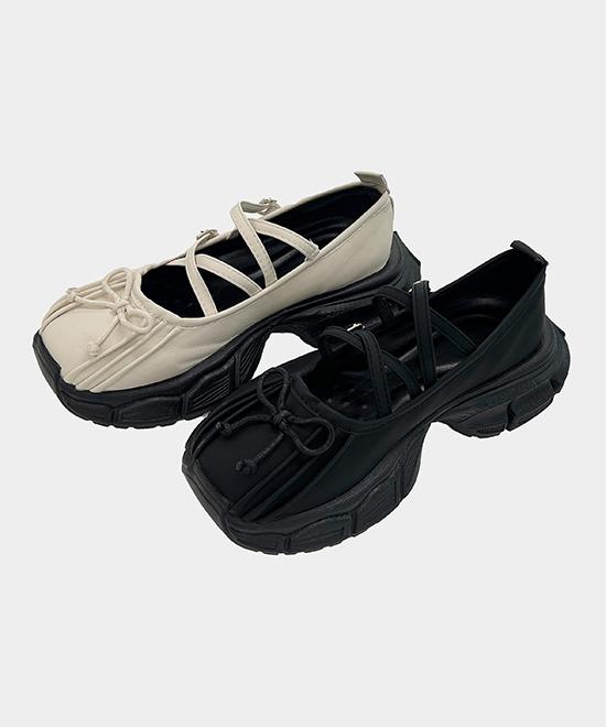 (WOMAN) 플리에 리본 어글리 스니커즈