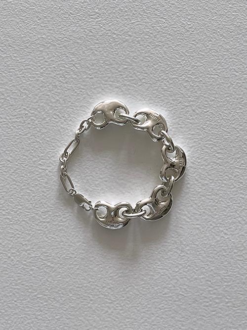 heart hole bold bracelet