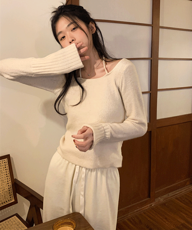 리지 루즈핏 홀터넥 니트