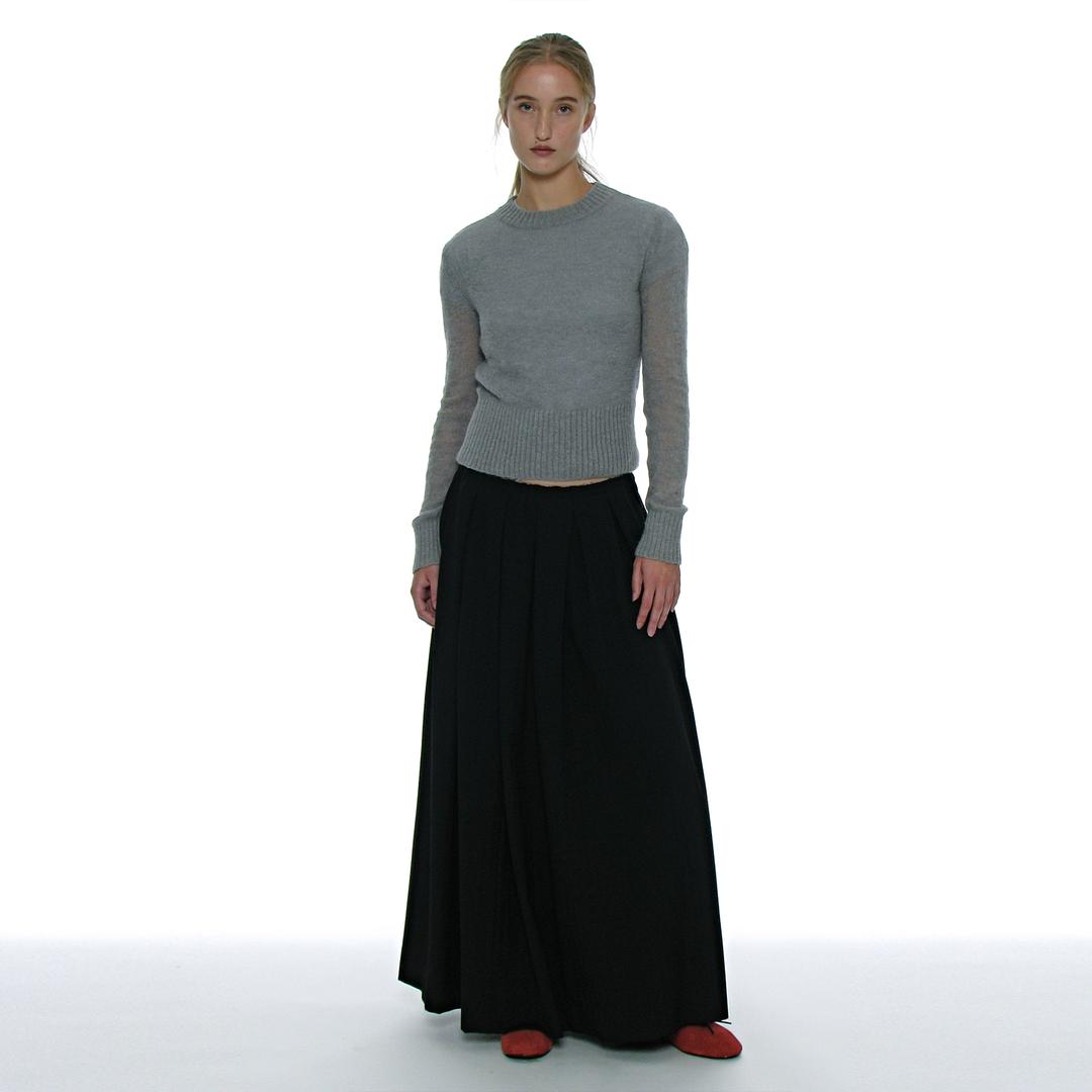 CUT OFF GATHERING PLEATS MAXI SKIRT_BLACK