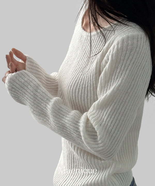 매니크 [MNQ] 랜스 모헤어 롱슬리브 라운드넥 니트