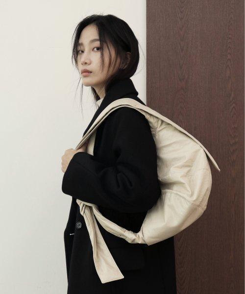 CROI PADDING BAG _ LIGHT BEIGE