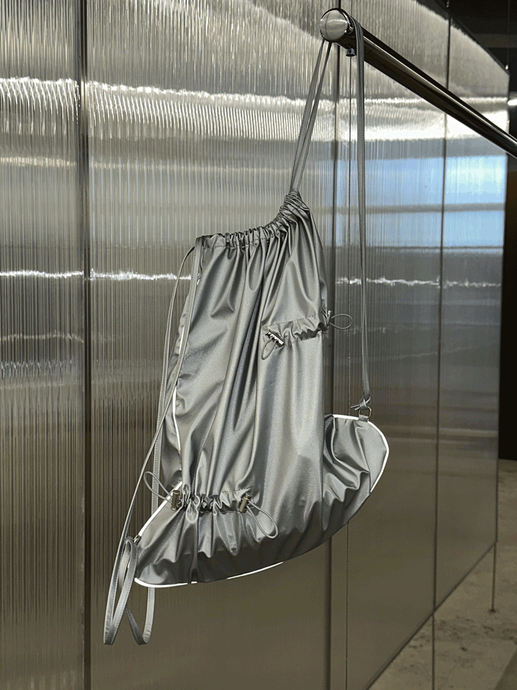 글로시 펄 셔링 스트링 짐색 백팩