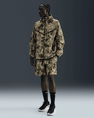 Nike Tech