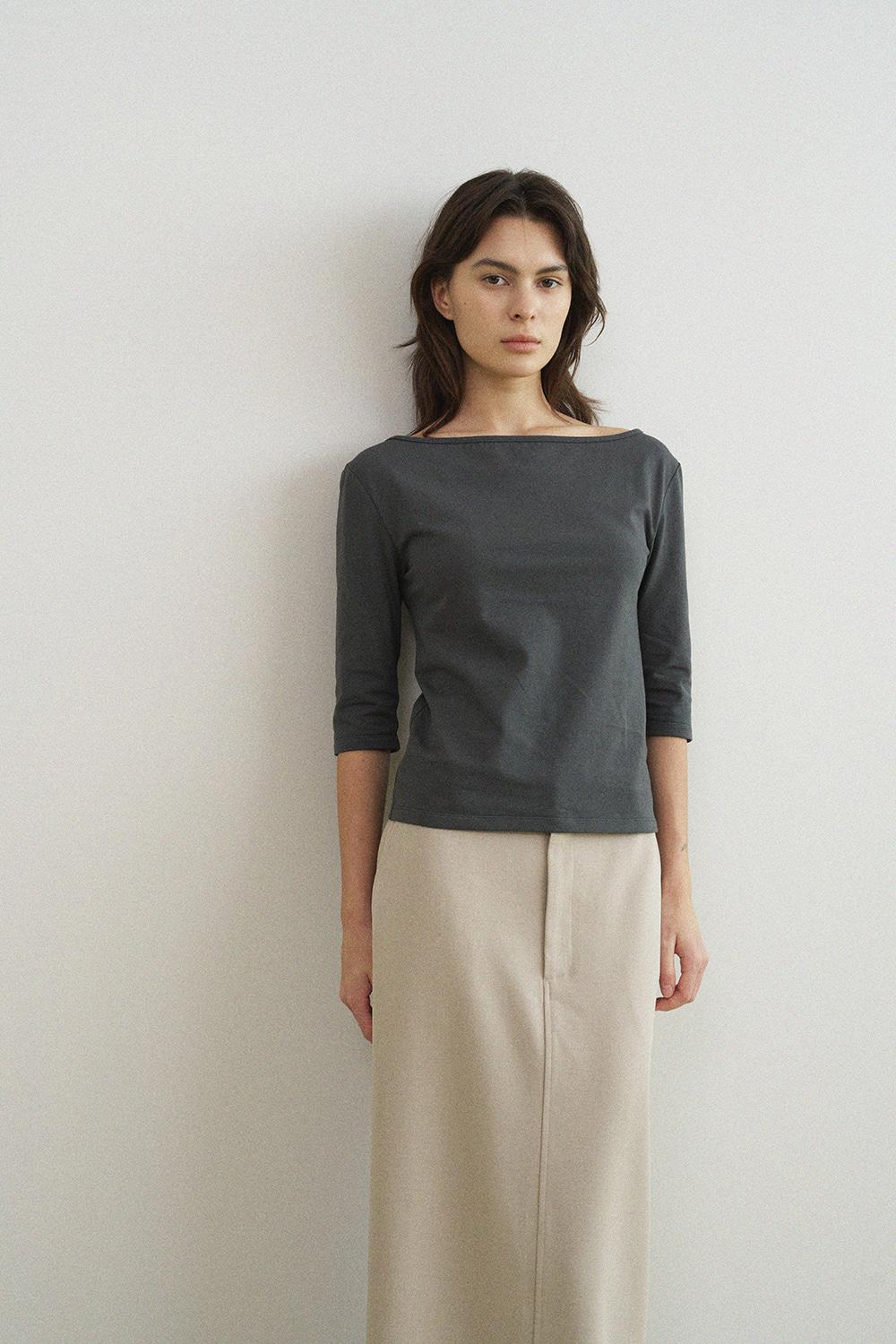 Phoebe Boat-neck Top (charcoal)