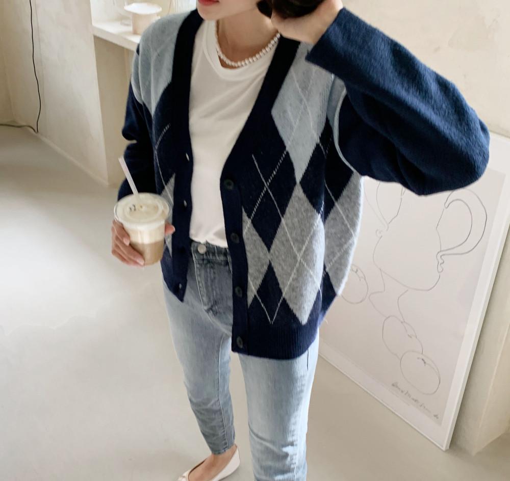 [신상할인﻿]레일리 아가일 니트 가디건 네이비/그레이