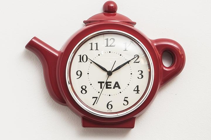 클래식한 무소음 티포트 벽시계