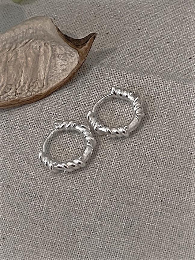 (925silver) White thorn earring