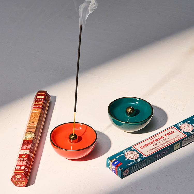 세라믹 컬러볼 인센스 홀더+헴 인센스 20개입+사티아 인센스 15g 세트_쇼핑백 증정