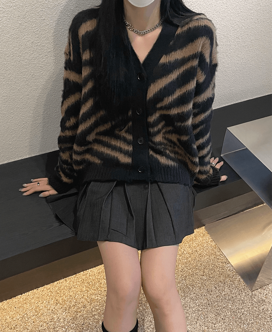 지브라 브러쉬 가디건