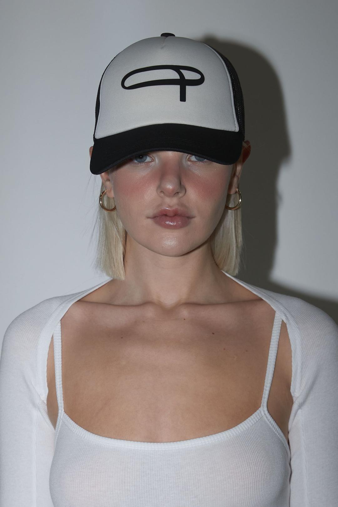 DIB TRUCKER CAP BLACK