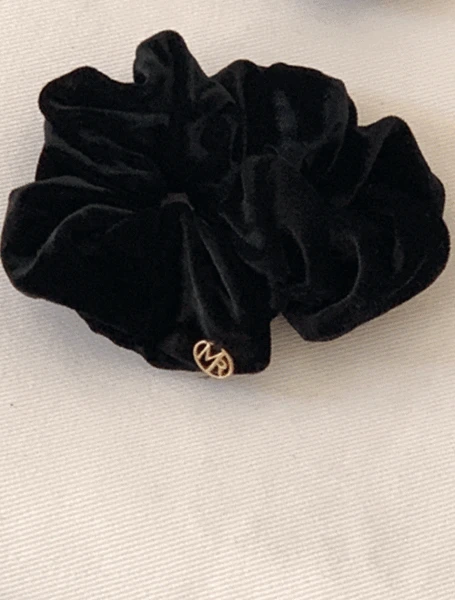 소프트 벨벳 슈슈 스크런치