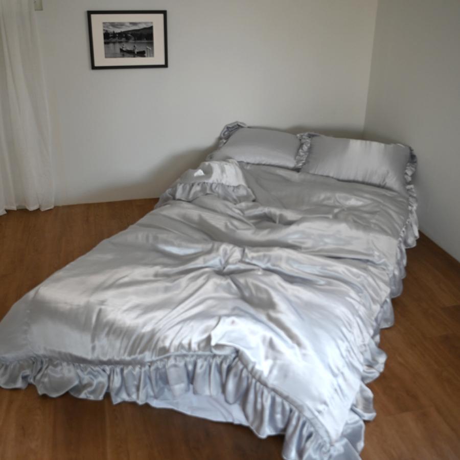 Silver 새틴 프릴 차렵이불