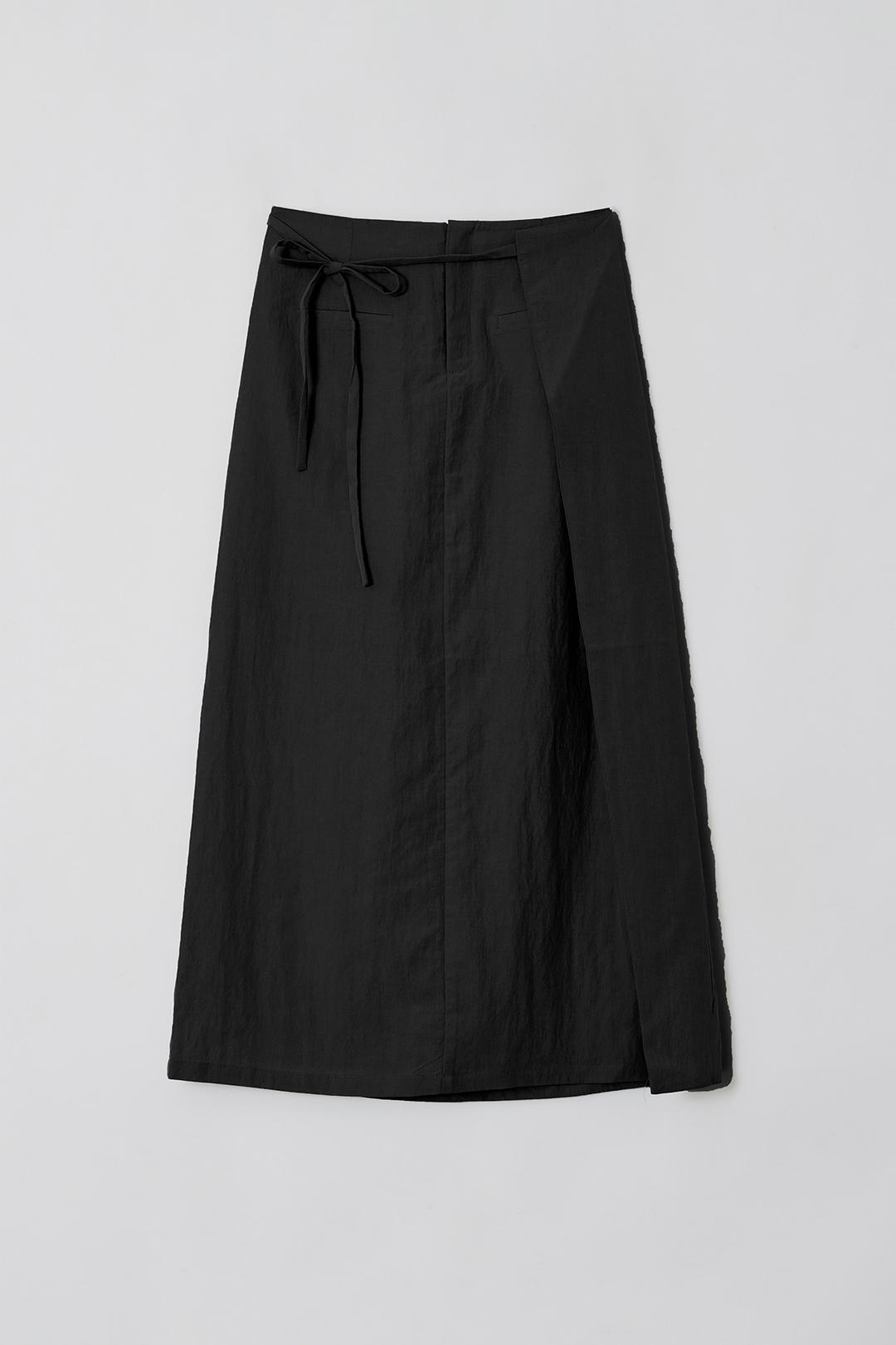 WRAP  DETAIL MIDI SKIRT, BLACK