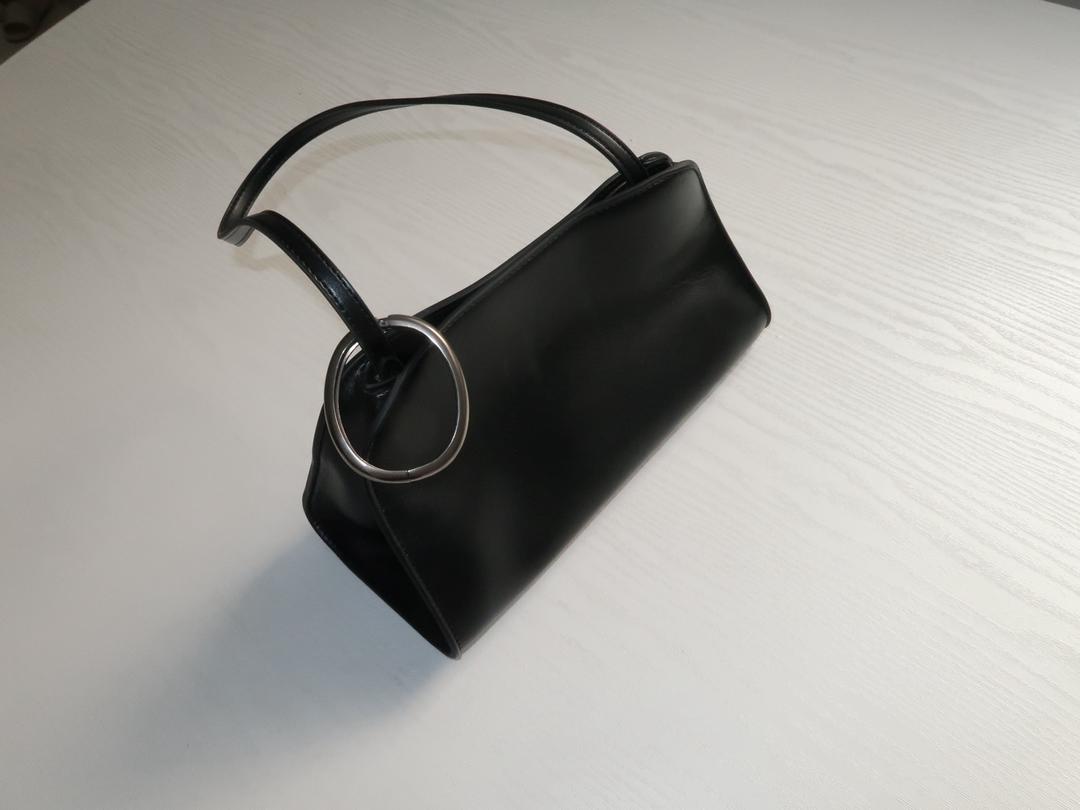 SOFT LEATHER SQUARE BAG - BLACK