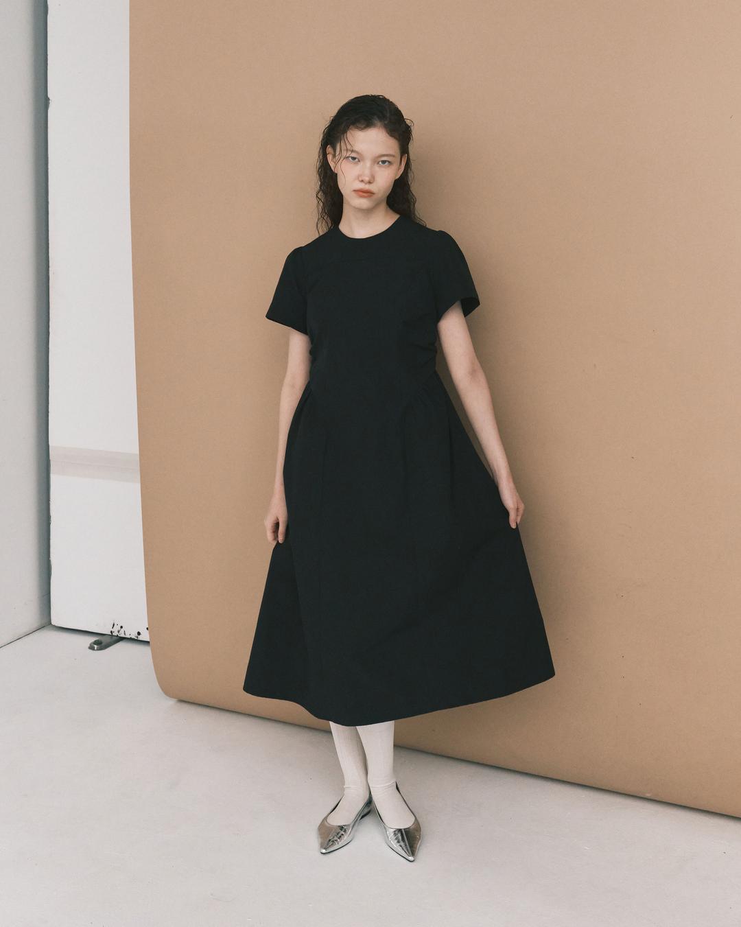 MAIS PUFF SLEEVE DRESS / BLACK