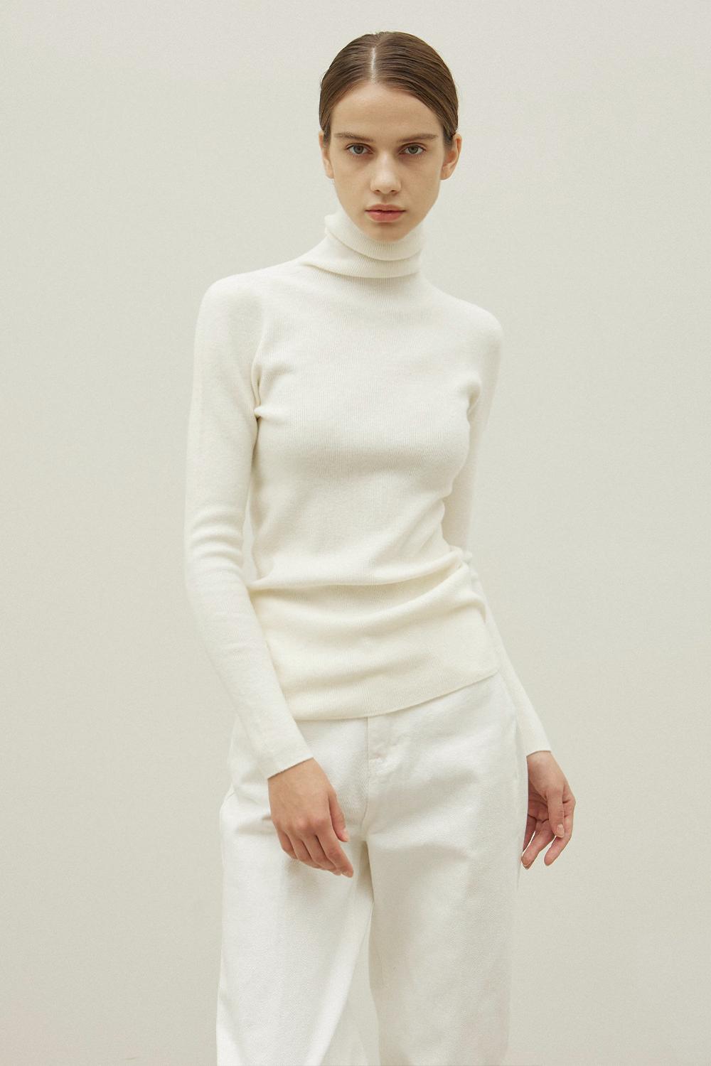 Essential turtleneck wool knit top_ivory
