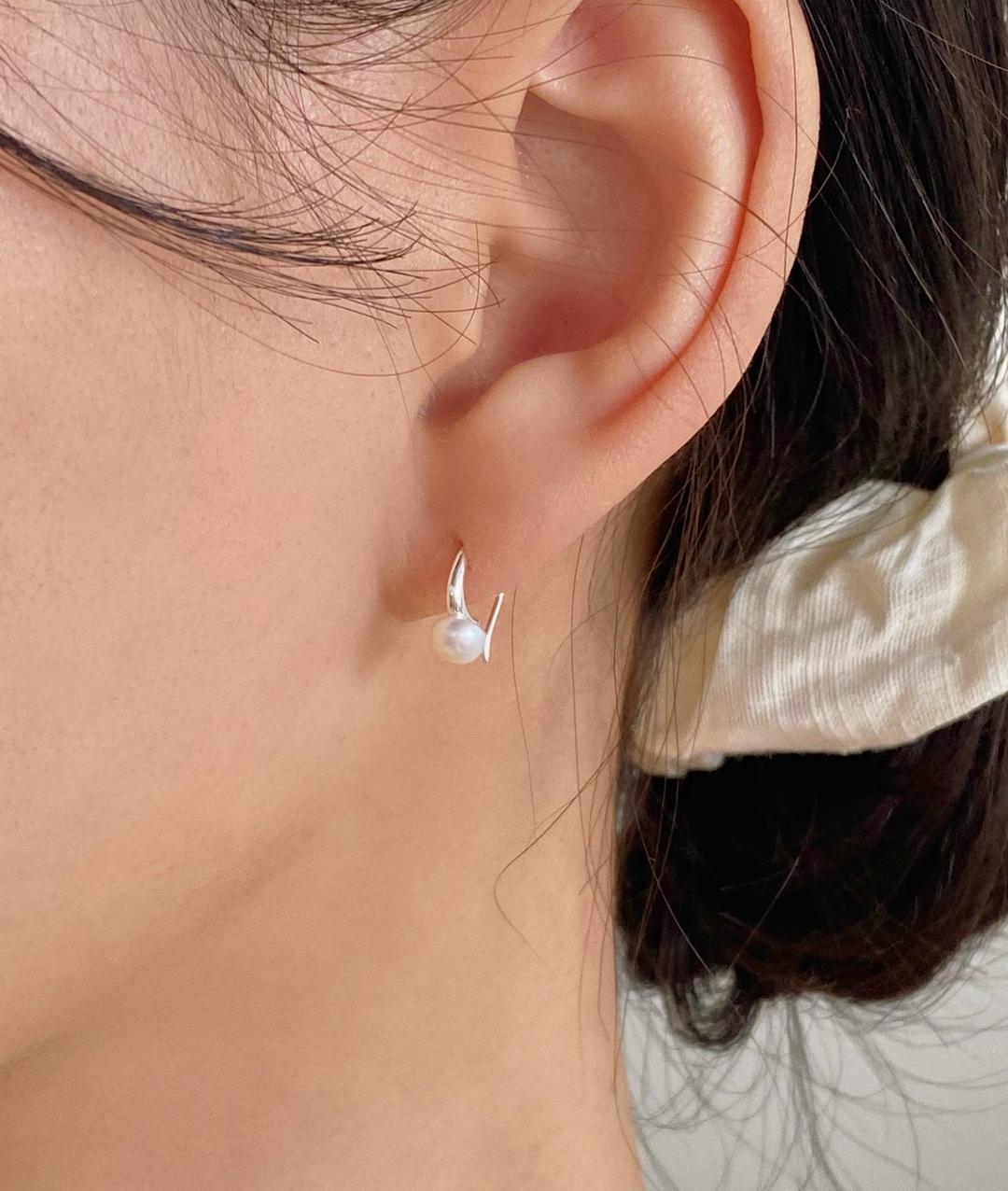 [925 silver] 로지 담수진주 심플 고리 귀걸이 (2 color)