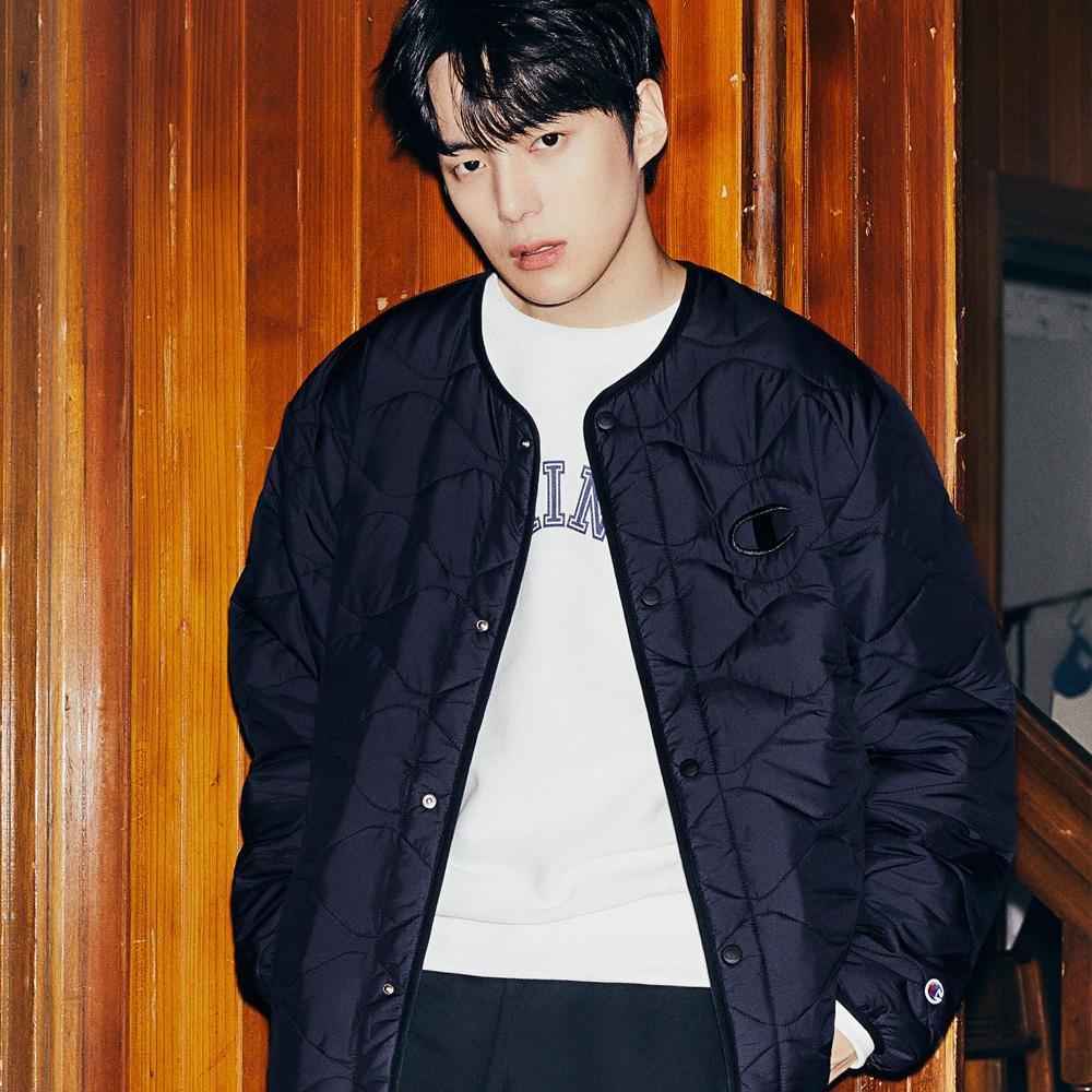 [ASIA] C로고 라운드넥 경량패딩 한국별주 (BLACK) CKJA1F830BK