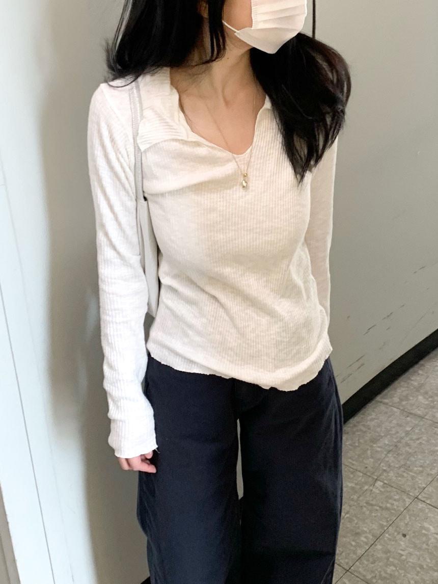 하우유 비쥬 여리 물결 카라 티셔츠 (2color)