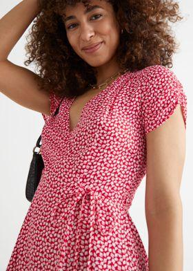 쇼트 슬리브 미니 랩 드레스