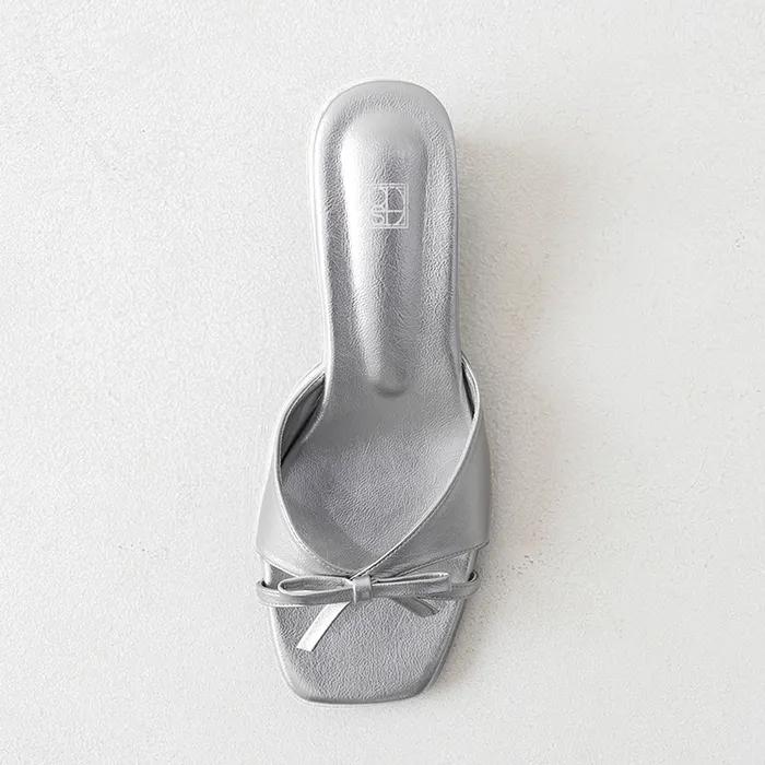 Classic Ribbon Mule (Silver)
