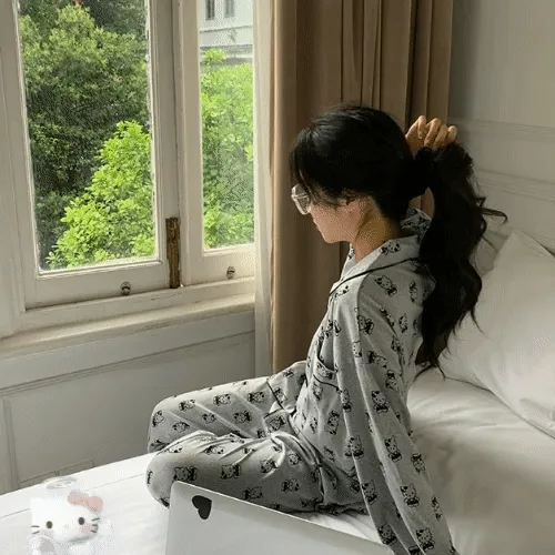 당일발송💕헬로키티 잠옷 긴팔 세트 홈웨어