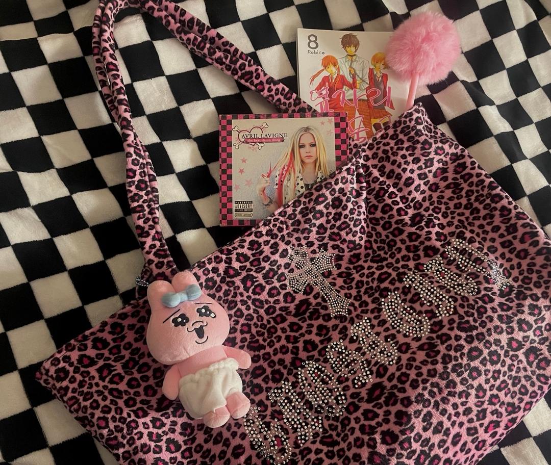pink leopard shoulder bag