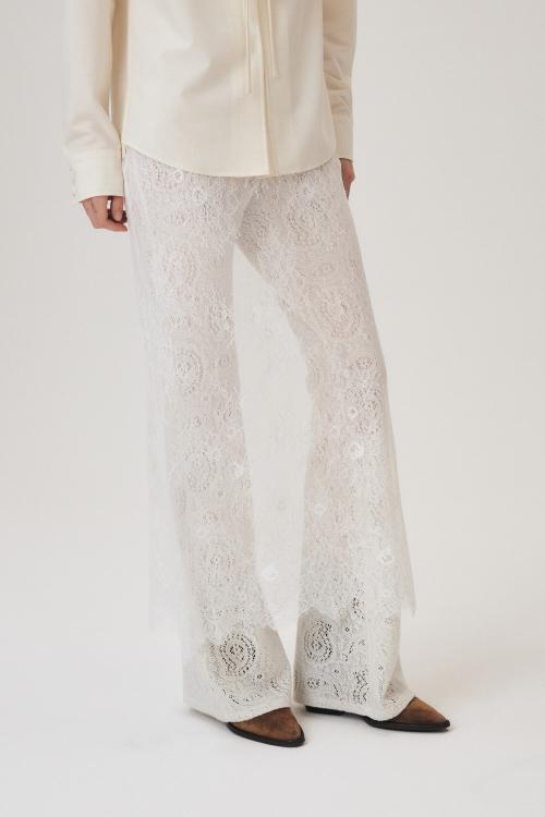 Layerig Lace Skirt, White