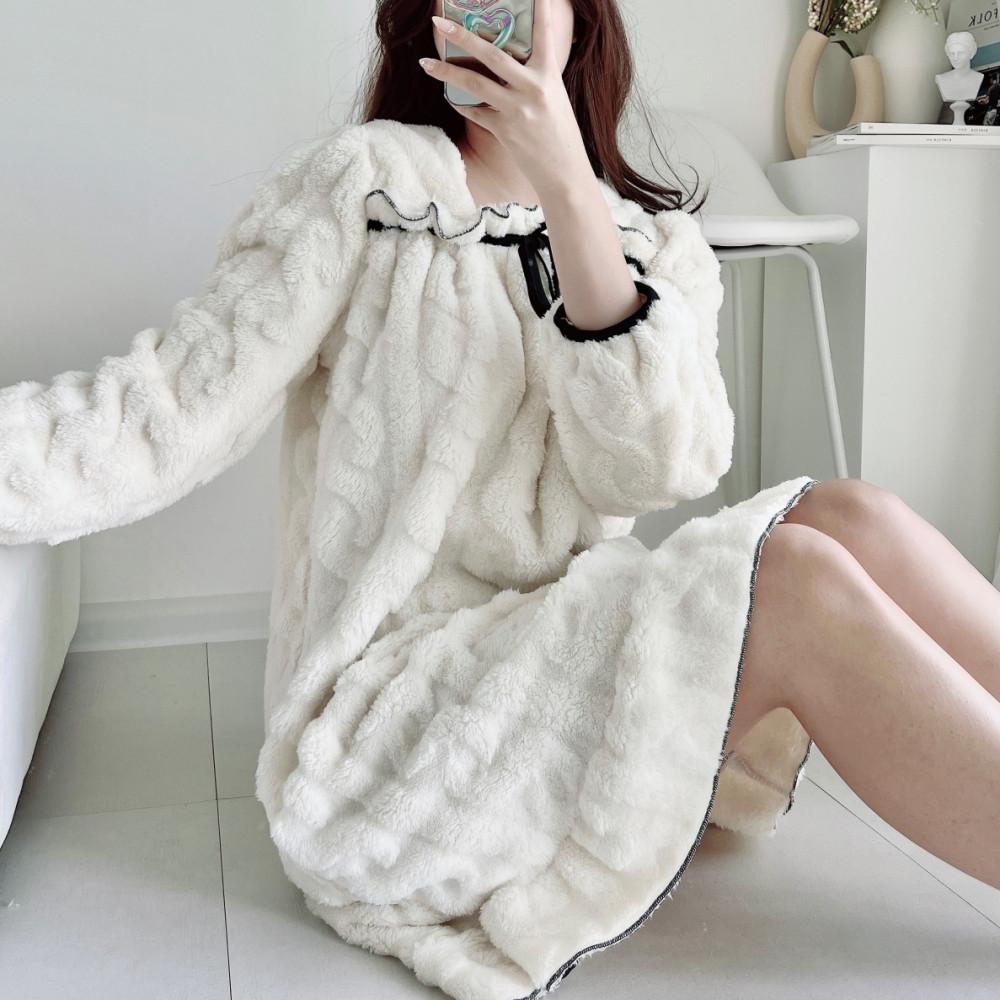 겨울 극세사 원피스 잠옷 수면 홈웨어 파자마