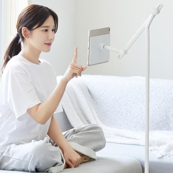 지니비 패드바이미 마그네틱 아이패드 거치대 침대 스탠드형